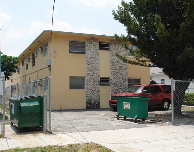 1146 NW 4th St in Miami, FL - Building Photo - Building Photo