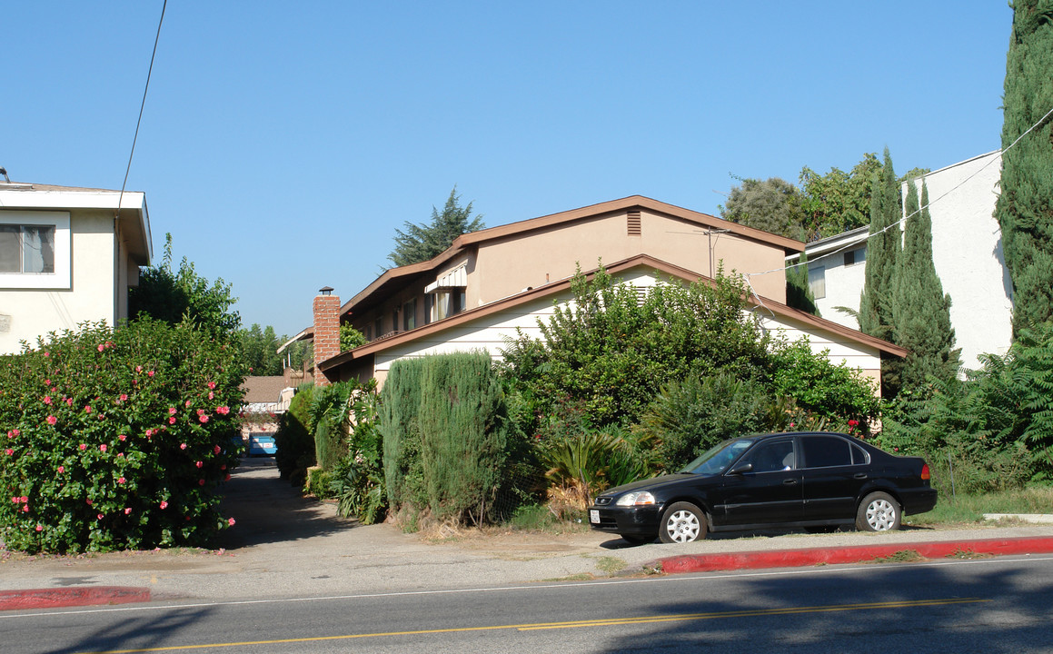 6149 Fulton Ave in Van Nuys, CA - Building Photo