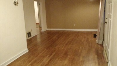 2515 Sylvania Dr in Bethel Park, PA - Building Photo - Building Photo