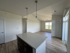 Colorado Commons - 143 N Wildwood St in Sun Prairie, WI - Building Photo