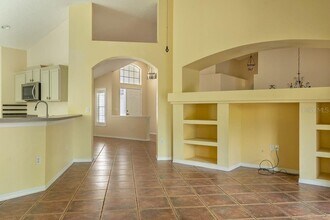 1407 Whispering Woods Way in DeLand, FL - Building Photo - Building Photo