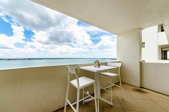 1230 Gulf Blvd in Clearwater, FL - Foto de edificio - Building Photo