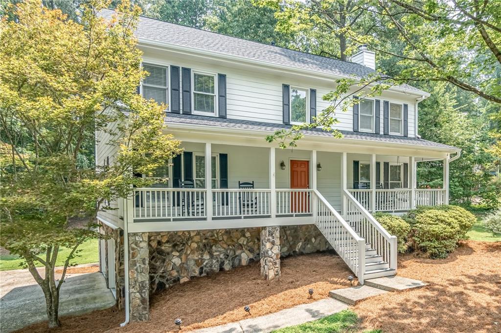 1022 Knotts Pointe Dr in Woodstock, GA - Building Photo