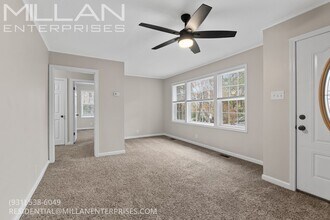 702 Woodlawn Dr in Clarksville, TN - Building Photo - Building Photo