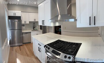57 Hawthorne St, Unit #2 in Somerville, MA - Foto de edificio - Building Photo