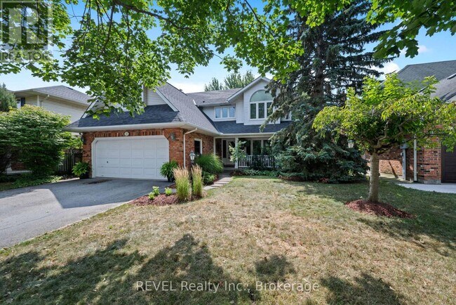 12 Arbour Glen Dr in St Catharines, ON - Building Photo - Building Photo