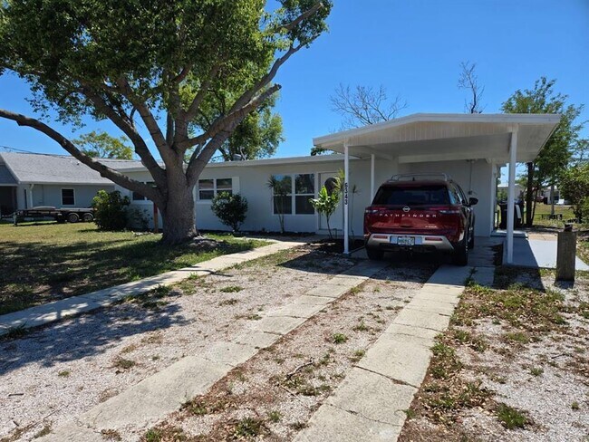 6343 Talbot St in North Port, FL - Building Photo - Building Photo