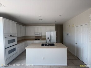 10959 Turlington Ln in Las Vegas, NV - Building Photo - Building Photo
