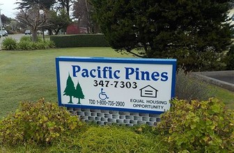 Pacific Pines in Bandon, OR - Building Photo - Building Photo