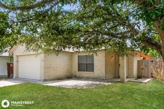 5521 Allbrook in San Antonio, TX - Building Photo - Building Photo