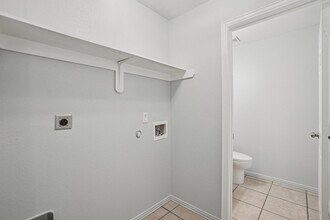 4021 Preferred Pl in Dallas, TX - Building Photo - Building Photo