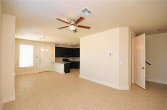 2222 Creekside Ln, Unit B in Georgetown, TX - Building Photo - Building Photo