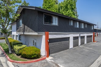 Portola  Redlands in Redlands, CA - Building Photo - Building Photo