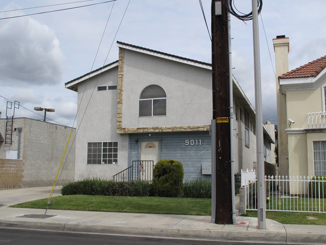 9011 E Fairview Ave in San Gabriel, CA - Building Photo - Building Photo