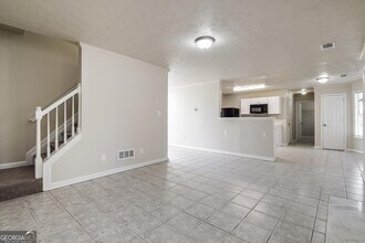 742 Riverlanding Dr in Lawrenceville, GA - Building Photo - Building Photo