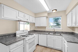 24026 Spring Briar Ln in Spring, TX - Building Photo - Building Photo