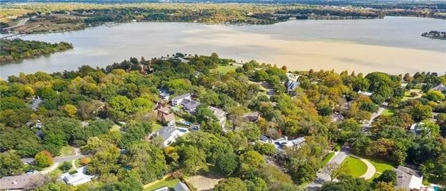 7141 Twin Tree Ln in Dallas, TX - Building Photo - Building Photo