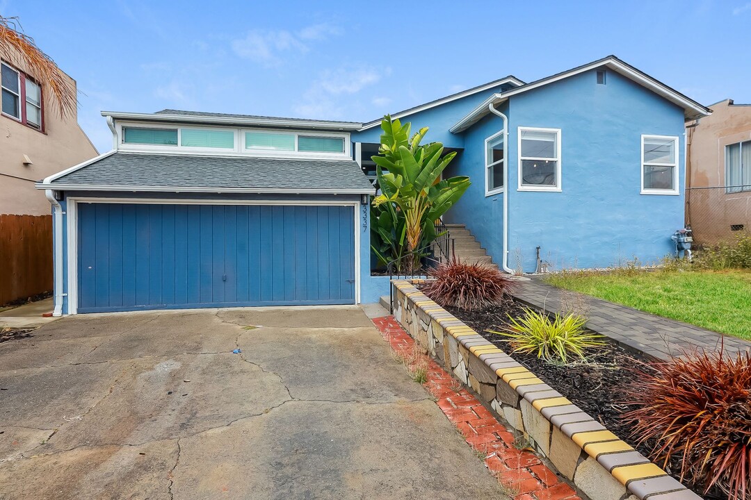 3337 64th Ave Pl in Oakland, CA - Building Photo