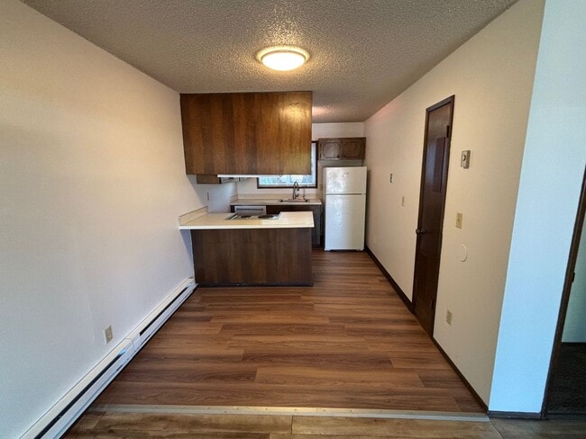 1525 SE 49th Ave in Portland, OR - Foto de edificio - Building Photo