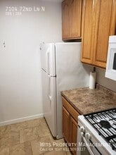 7104 72nd Ln N in Brooklyn Park, MN - Building Photo - Building Photo