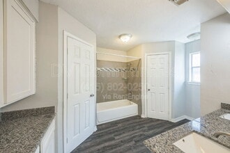 9830 Cherokee St in Baytown, TX - Building Photo - Building Photo