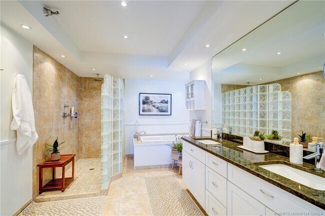 property at 184 NE Edgewater Dr