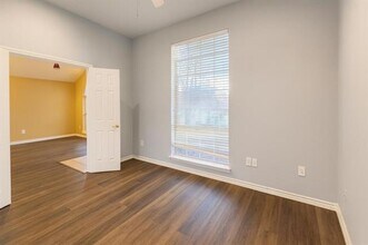 7503 Amsterdam Ln in Arlington, TX - Building Photo - Building Photo