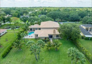 5960 NW 79th Way in Parkland, FL - Building Photo - Building Photo