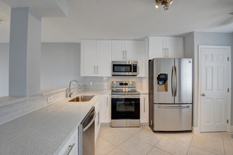 6650 S Oriole Blvd-Unit -301 in Delray Beach, FL - Building Photo - Building Photo