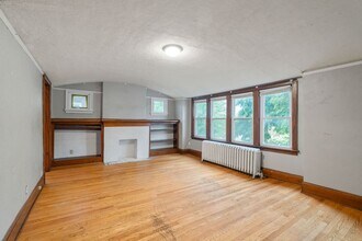3372 N Downer Ave in Milwaukee, WI - Building Photo - Building Photo