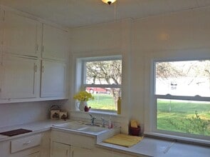 153 E Maple St in Sequim, WA - Building Photo - Building Photo