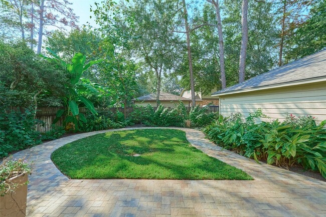 property at 6 Glen Canyon Pl