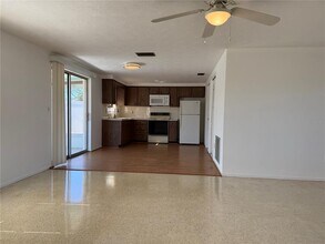 3838 Beechwood Dr in Holiday, FL - Building Photo - Building Photo