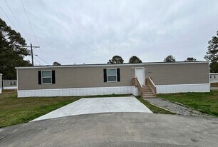 4301 Port Ct in Battleboro, NC - Building Photo
