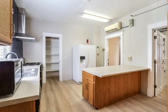 506 E Church St in Champaign, IL - Building Photo - Building Photo