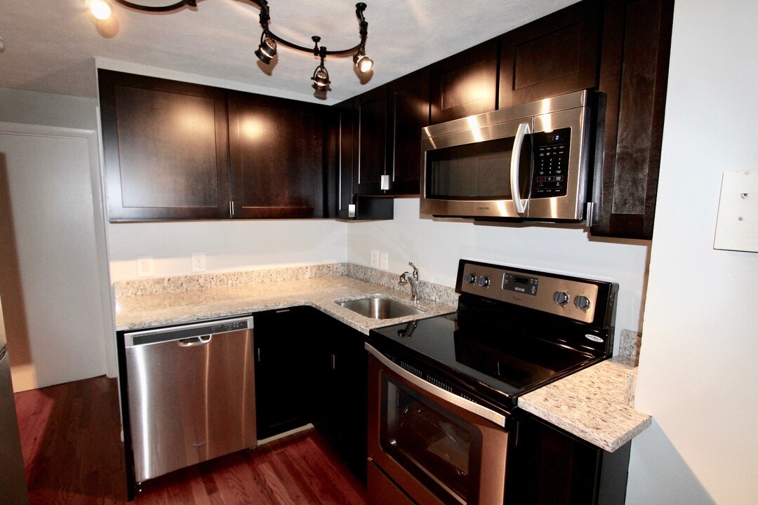 627 Beach St in Revere, MA - Building Photo