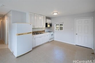 1365 Kuahaka St in Pearl City, HI - Building Photo - Building Photo