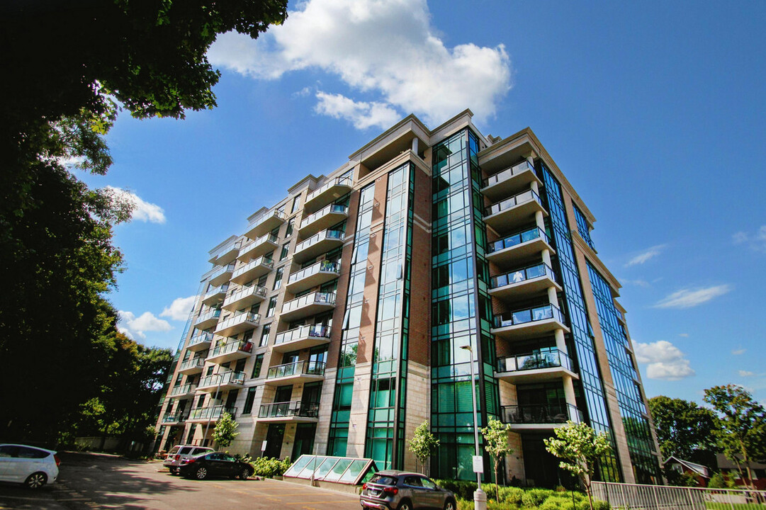 The Balmoral in Ottawa, ON - Building Photo