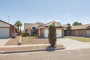 1884 Dolph Quijano Pl in El Paso, TX - Building Photo