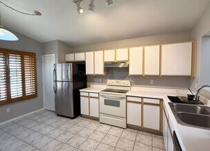 6757 W Gardenia Ave in Glendale, AZ - Building Photo - Building Photo