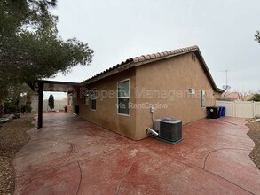 14403 Doe Skin Way in Victorville, CA - Building Photo - Building Photo
