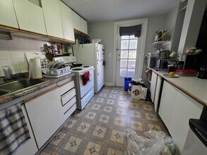 254 Barrie St in Kingston, ON - Building Photo - Building Photo