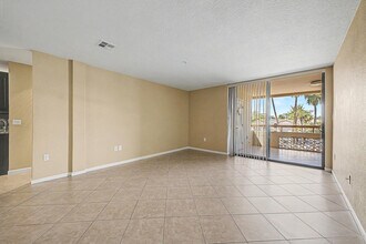 4200 N Miller Rd in Scottsdale, AZ - Foto de edificio - Building Photo