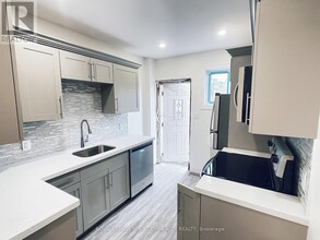1623 Keele St in Toronto, ON - Building Photo - Building Photo