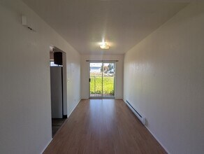 275 Rose Ave in Winston, OR - Building Photo - Building Photo