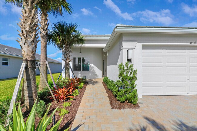 13439 SW River Rock Rd in Port St. Lucie, FL - Building Photo - Building Photo