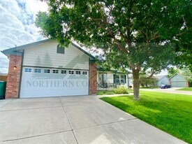 309 Sycamore Ave in Eaton, CO - Building Photo