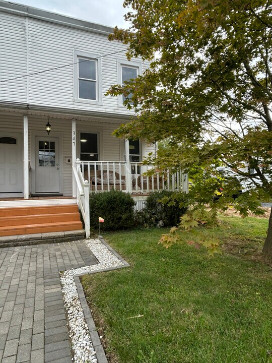 347 W Woodland Ave in Penndel, PA - Building Photo