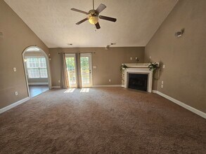 426 Wood Valley Ln in Raeford, NC - Building Photo - Building Photo