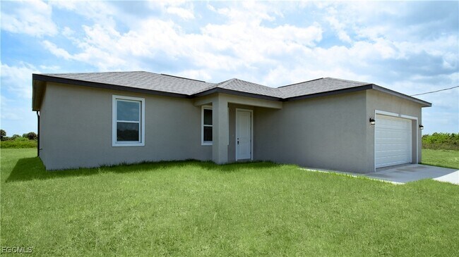 1140 Jay Terrace in La Belle, FL - Building Photo - Building Photo